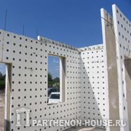 Возведение наружных стен монолитного дома PLASTBAU (ПЛАСТБАУ)